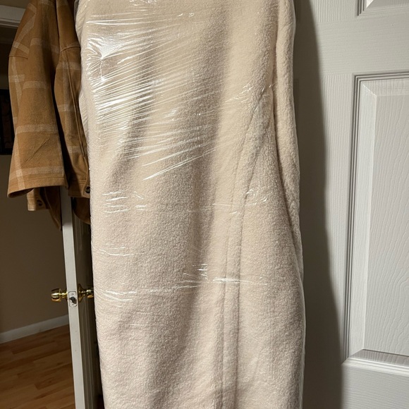 Mk Ivory Sherpa coat - Picture 2 of 2